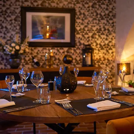 In France With Private Garden Ferienhaus